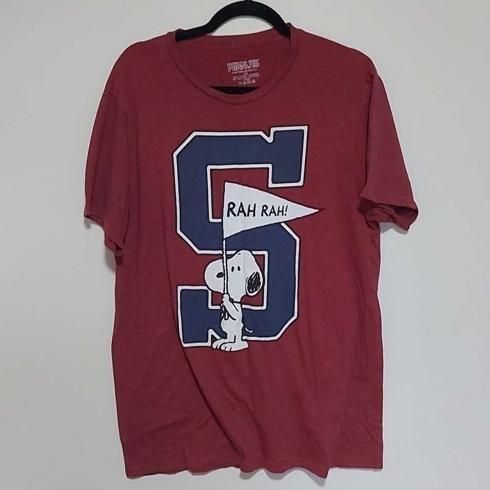 Peanuts snoopy large graphic tshirt